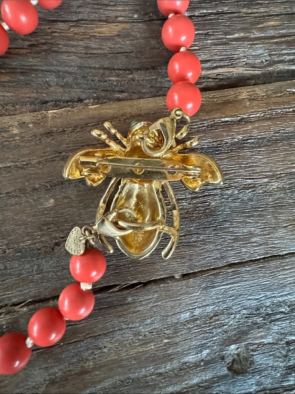 Stella & Dot La Coco coral tone beads Bee brooch charm EUC